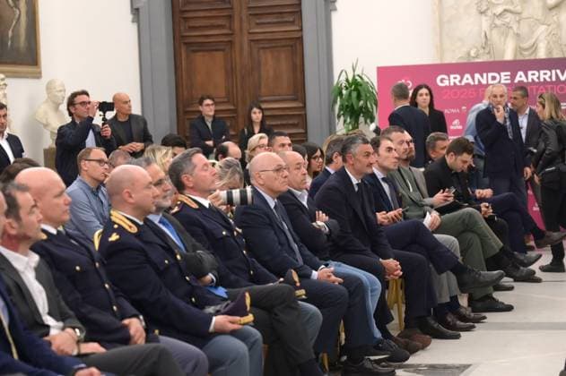 La conferenza stampa& xD; during Presentation Final Stage Arrival in Rome Giro d Italia, Giro d Italia race in Rome, Italy, April 29 2025  Copyright: xMassimoxLanducci IPAxSportx xipa-agency.netx xx IPA_57053489 IPA_Agency_IPA57053489