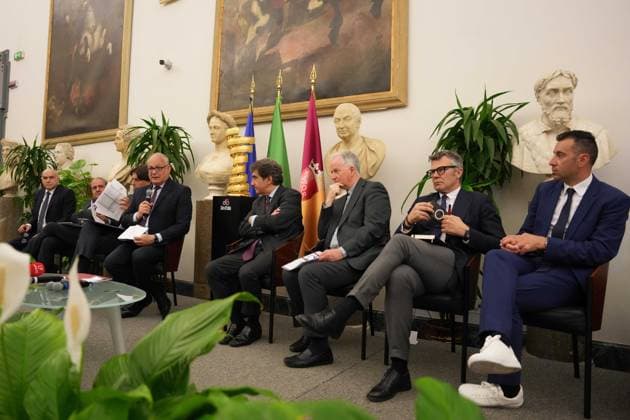 Stefano Baringelli Mauro Vegni Alessandro Onorato Roberto Gualtieri Urbano Cairo Paul Tighe Paolo Bellino Vincenzo Nibali during the Presentation of the Grand Arrival of Giro d Italia 108 in Rome, Italy - Tuesday April 29, 2025 - cycling ( Photo by Alfredo Falcone LaPresse )  Copyright: xAlfredoxFalcone LaPressex