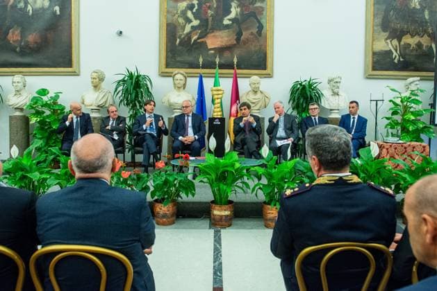 Stefano Barigelli, Mauro Vegni, Alessandro Onorato, Roberto Gualtieri, Urbano Cairo, Paul Tighe, Vincenzo Nibali alla presentazione dell™Arrivo del Giro d™Italia in Campidoglio, Roma, Martedì 29 Aprile, 2025 (foto Valentina Stefanelli LaPresse) Alessandro Onorato, Roberto Gualtieri, Urbano Cairo, Paul Tighe, Vincenzo Nibali at the Presentation of the Giro d™Italia Arrival in Campidoglio, Rome, Tuesday 29 April 2025 (photo Valentina Stefanelli LaPresse) Copyright: xValentinaxStefanelli LaPressex