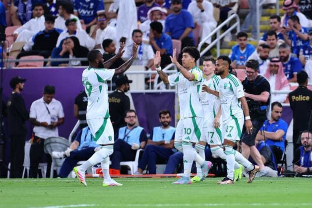 Al-Hilal FC vs Al-Ahli FC - AFC Champions League Elite Semi Finals JEDDAH, SAUDI ARABIA - April 29: Roberto Firmino of Team AL-Ahli celebrates scoring their first goal during the AFC Champions League Elite Semi Finals match between Al-Hilal FC and Al-Ahli FC FC at King Abdullah Sports City Stadium on April 29, 2025 in Jeddah, Saudi Arabia. Jeddah Saudi Arabia Copyright: xAbdullahxAhmedx