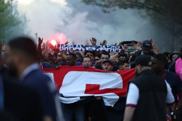 ARSENAL - PSG PHOTOPQR LE PARISIEN Le Parisien Arnaud Journois ; LONDRES ; 29 04 2025 ; Football, Ligue des Champions Uefa, demi-finale aller. Londres (Angleterre) Emirates Stadium le 29 avril 2025. Arsenal FC - Paris Saint-Germain (PSG). Supporters parisiens. Photo Le Parisien Arnaud Journois