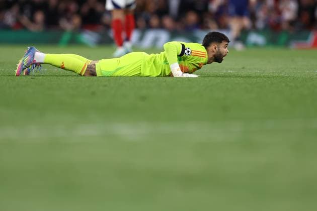 Sport Bilder des Tages Arsenal v PSG 29 April 2025, London - UEFA Champions League Football - Semi-Final, First Leg - Arsenal v Paris Saint-Germain - Arsenal goalkeeper David Raya reacts to a missed chance at the other end of the pitch - Photo: Jacques Feeney Offside. London UK Copyright: xJacquesxFeeneyx xOffsidexOffside