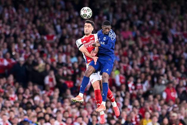 Bilder des Jahres 2025, Sport 04 April Sport Bilder des Tages Arsenal FC v Paris Saint-Germain - UEFA Champions League 2024 25 Semi-Finals First Leg LONDON, ENGLAND - APRIL 29: Mikel Merino of Arsenal FC (L) and Ousmane DembÃ lÃ of Paris Saint Germain (R) fight for heading the ball during the UEFA Champions League 2024 25 Semi Final First Leg match between Arsenal FC and Paris Saint-Germain at Arsenal Stadium on April 29, 2025 in London, England. (Photo by Richard Callis Sports Press Photo) LondonUnited Kingdom  Copyright: xRichardxCallisx