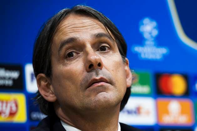 Sport Bilder des Tages FC Internazionale press conference, PK, Pressekonferenz Simone Inzaghi, head coach of FC Internazionale, looks on during the press conference of FC Internazionale on the eve of the UEFA Champions League 2024 25 semi-final first leg football match against FC Barcelona, Barca Barcelona Spain Copyright: xNicolòxCampox