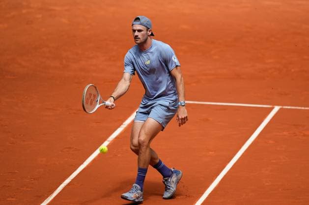 April 29, 2025, Madrid, Madrid, spain: Tommy Paul of USA plays against Karen Khachanov of Russia during the Mutua Madrid Open 2025, ATP, Tennis Herren Masters 1000 and WTA, Tennis Damen 1000, tennis tournament celebrated at Caja Magica on April 29, 2025 in Madrid, Spain. Madrid spain - ZUMAa181 20250429_zaa_a181_623 Copyright: xDennisxAgyemanx