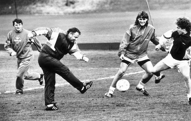 Archivbilder der Woche SPORT KW18 RECORD DATE NOT STATED. Football Czechoslovakia Football Team Czechoslovakian football team in training at the Bank of England football grounds in Roehampton Copyright: xDavidxAshdownx DMGTCHPDPICT000377124377