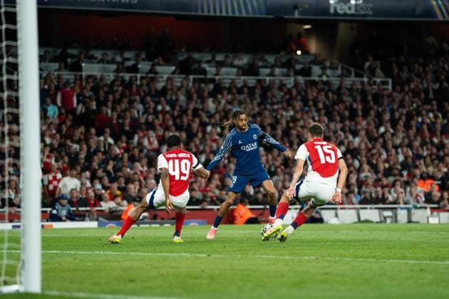 Arsenal v Paris Saint-Germain - UEFA Champions League 2024 25 Semi Final First Leg LONDON, ENGLAND - APRIL 29: Bradley Barcola during the UEFA Champions League 2024 25 Semi Final first Leg match between Arsenal and Paris Saint-Germain at Arsenal Emirate Stadium on April 29, 2025 in London, England., Credit:Lounis Tiar Avalon United Kingdom, London, Arsenal  Copyright: xLounisxTiarx xAvalonx 0993695464