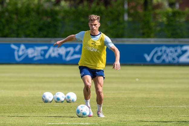 Fussball, Herren, Saison 2024 25, 2. Bundesliga, Hertha BSC, Training, Florian Niederlechner (Hertha BSC), 30.04. 2025,