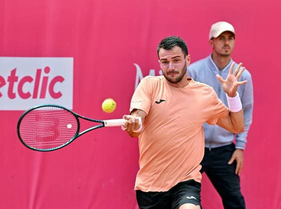 Der Spanier Pedro Martinez ist bei den Estoril Open in der ersten Runde ausgeschieden Estoril Open, ATP, Tennis Herren 175 Challenge Tour, 30-04-2025, 1. Runde - Beste 32: Der Vorjahreszweite Pedro MARTINEZ (Spanien) ist beim ATP-175-Sandplatzturnier in Portugal iin der ersten Runde ausgeschieden. Estoril Estoril Tenis Club Lisbon Portugal