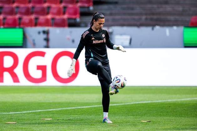45. DFB-Pokal Finale der Frauen: FC Bayern München - SV Werder Bremen Abschlusstraining FC Bayern München; 30.04.2025 Maria Luisa Grohs (FC Bayern München, 1) am Ball 45. DFB-Pokal Finale der Frauen: FC Bayern München - SV Werder Bremen Abschlusstraining FC Bayern München; Köln, RheinEnergiestadion, 30.04.2025 Copyright: xBEAUTIFULxSPORTS Wunderlx