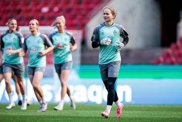 45. DFB-Pokal Finale der Frauen: FC Bayern München - SV Werder Bremen Abschlusstraining SV Werder Bremen; 30.04.2025 Sofja Nesterova (SV Werder Bremen, 26) 45. DFB-Pokal Finale der Frauen: FC Bayern München - SV Werder Bremen Abschlusstraining SV Werder Bremen; Köln, RheinEnergiestadion, 30.04.2025 Copyright: xBEAUTIFULxSPORTS Wunderlx