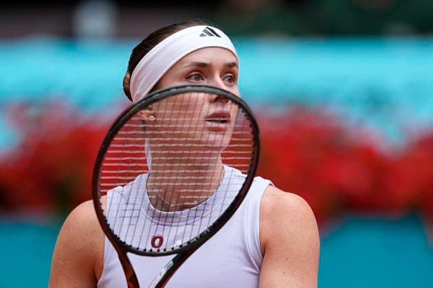 April 30, 2025, Madrid, Madrid, Spain: Elina Svitolina of Ukraine in action against Moyuka Uchijima of Japan during the Mutua Madrid Open 2025, ATP, Tennis Herren Masters 1000 and WTA, Tennis Damen 1000 tennis tournament, celebrated at Caja Magica on April 30, 2025 in Madrid, Spain. Madrid Spain - ZUMAa181 20250430_zaa_a181_161 Copyright: xOscarxJ.xBarrosox