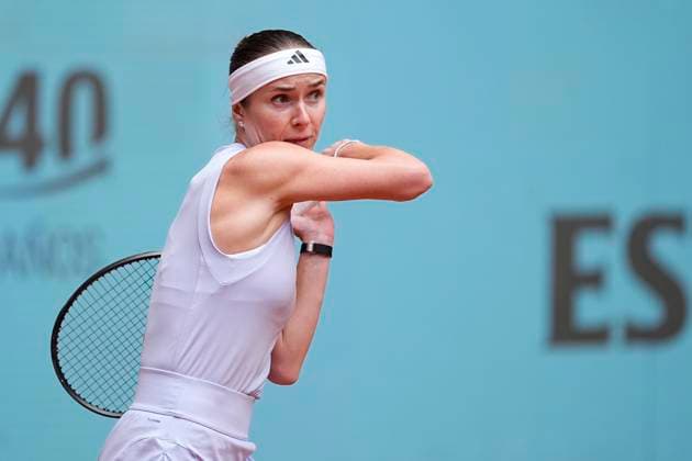 April 30, 2025, Madrid, Madrid, Spain: Elina Svitolina of Ukraine in action against Moyuka Uchijima of Japan during the Mutua Madrid Open 2025, ATP, Tennis Herren Masters 1000 and WTA, Tennis Damen 1000 tennis tournament, celebrated at Caja Magica on April 30, 2025 in Madrid, Spain. Madrid Spain - ZUMAa181 20250430_zaa_a181_164 Copyright: xOscarxJ.xBarrosox