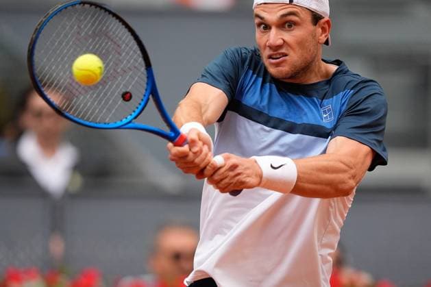 Sport Bilder des Tages April 30, 2025, Madrid, Madrid, Spain: Jack Draper of Great Britain plays against Tommy Paul of USA during the Mutua Madrid Open 2025, ATP, Tennis Herren Masters 1000 and WTA, Tennis Damen 1000, tennis tournament celebrated at Caja Magica on April 30, 2025 in Madrid, Spain. Madrid Spain - ZUMAa181 20250430_zaa_a181_179 Copyright: xDennisxAgyemanx