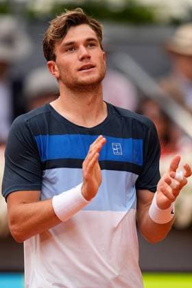 April 30, 2025, Madrid, Madrid, Spain: Jack Draper of Great Britain celebrates the victory against Tommy Paul of USA during the Mutua Madrid Open 2025, ATP, Tennis Herren Masters 1000 and WTA, Tennis Damen 1000, tennis tournament celebrated at Caja Magica on April 30, 2025 in Madrid, Spain. Madrid Spain - ZUMAa181 20250430_zaa_a181_194 Copyright: xDennisxAgyemanx