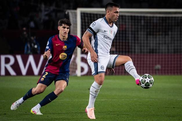 April 30, 2025, Barcelona, Spain, Spain: Pau CUBARSI of Barcelona and Lautaro MARTINEZ of Inter Milan during the UEFA Champions League match between FC Barcelona, Barca and FC Internazionale at Estadi Olimpic Lluis Companys on April 30, 2025 in Barcelona, Spain. Barcelona Spain - ZUMAm308 20250430_zsp_m308_007 Copyright: xMatthieuxMirvillex