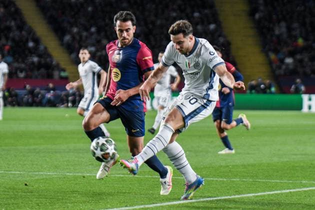 30 Carlos Augusto of Inter in action during Round 1 of Semifinal, UEFA Champions League 24 25 at Stadio olimpico Lluis Companys. Barcellona  Copyright: xAndreaxAmato IPAxSportx xipa-agency.netx xx IPA_57105845 IPA_Agency_IPA57105845