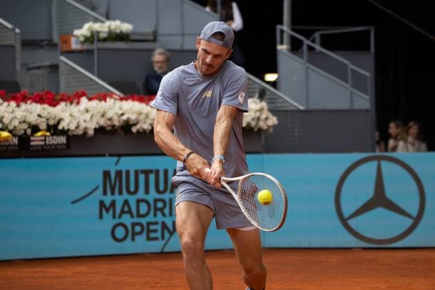 April 30, 2025, Madrid, Spain: American Tommy Paul plays against British Jack Draper (not visible) during a match at the 2025 Mutua Madrid Open, held at La Caja Magica. Final score: 6-2 6-2 for Draper Madrid Spain - ZUMAs197 20250430_aaa_s197_091 Copyright: xDavidxCanalesx