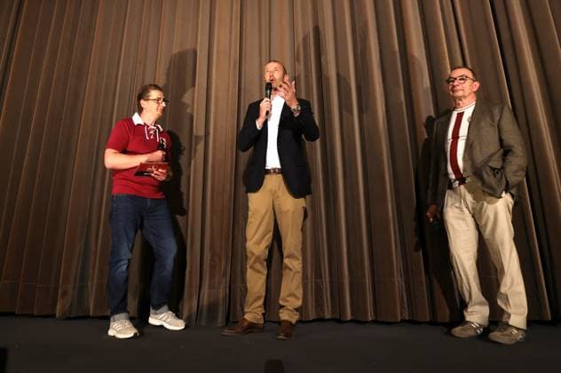 30.04.2025 - Fussball - Saison 2024 2025 - Filmprämiere Kinofilmprämiere Kinofilm Prämiere - Aura einer Legende - zum 125 jährigen Jubiläum ( 125 Jahre FCN ) des 1. FC Nürnberg im Cinecitta Nürnberg - Der Club feiert 125. Geburtstag - Sportfoto Zink DaMa - xdaxmax - Guido Seibelt (Stadionsprecher 1. FC Nürnberg ) Niels Rossow ( Vorstand Strategie & Marketing 1. FC Nürnberg FCN ) Peter Meier (Aufsichtsvorsitzender 1. FC Nürnberg FCN ) begrüßen Gäste