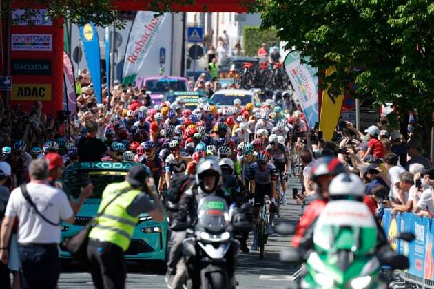 01.05.2025 Radsport Radrennen Eschborn Frankfurt (Main) hier Vorstellung der Teams und Start Eschborn Frankfurt Hessen Deutschland