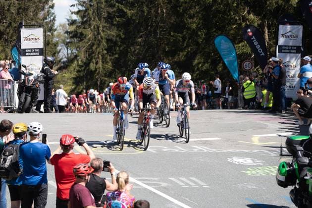 01.05.2025, xhfmx, Radsport Radklassiker 2025, Frankfurt - Eschborn Das Fahrerfeld überquert den Feldberg. (DFL DFB REGULATIONS PROHIBIT ANY USE OF PHOTOGRAPHS as IMAGE SEQUENCES and or QUASI-VIDEO) Frankfurt am Main
