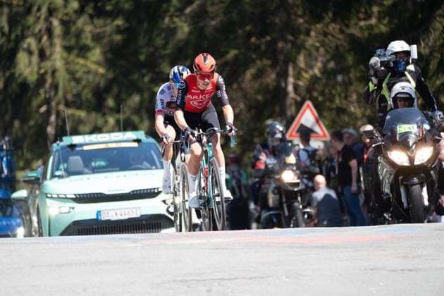 01.05.2025, xhfmx, Radsport Radklassiker 2025, Frankfurt - Eschborn Das Führungsduo Pierre Thierry (Arkea B&B Hotels) überquert den Feldberg. (DFL DFB REGULATIONS PROHIBIT ANY USE OF PHOTOGRAPHS as IMAGE SEQUENCES and or QUASI-VIDEO) Frankfurt am Main