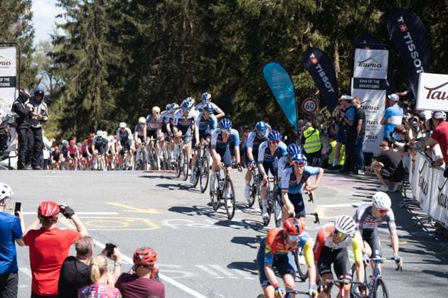 01.05.2025, xhfmx, Radsport Radklassiker 2025, Frankfurt - Eschborn Das Fahrerfeld überquert den Feldberg. (DFL DFB REGULATIONS PROHIBIT ANY USE OF PHOTOGRAPHS as IMAGE SEQUENCES and or QUASI-VIDEO) Frankfurt am Main