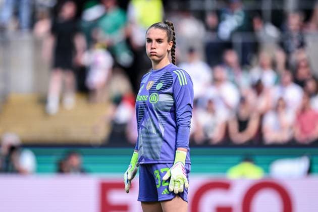 01.05.2025, Fussball, DFB Pokalfinale der Frauen, Saison 2024 2025, FC Bayern München - SV Werder Bremen, Ena Mahmutovic (FC Bayern München) xRHR-FOTO TKx Copyright: RHR-FOTOx RHR-FOTO TK