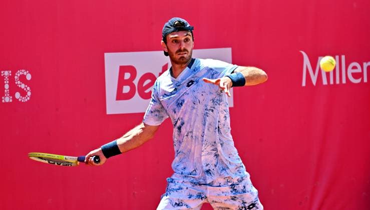 Der Italiener Giovanni Fonio unterliegt im Achtelfinale der Estoril Open Estoril Open, ATP, Tennis Herren 175 Challenge Tour, 01-05-2025, Achtelfinale: Der Italiener Giovanni FONIO unterlieg im Achtelfinale der Estoril Open dem an Position zwei gesetzten US-Amerikaner Alex Michelsen. Estoril Estoril Tenis Club Lisbon Portugal