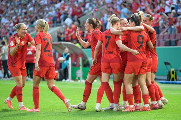 Fußball, DFB Pokal Frauen, 20250501, FC Bayern München - SV Werder Bremen. Im Bild Bayern Torjubel bejubelt Jubel Tor 1:0. Köln Rhein-Energie Stadion Nordrhein-Westfalen Deutschland Copyright: Passion2Press MarkusxFischerx