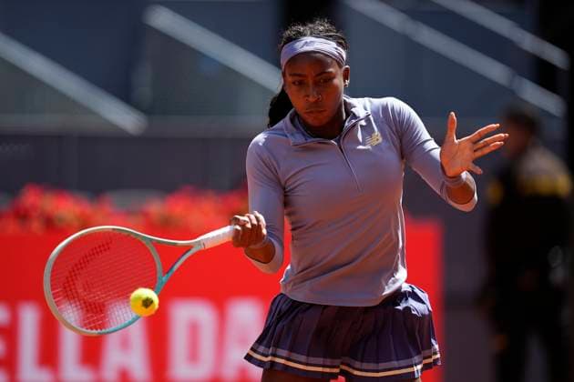 May 1, 2025, Madrid, Madrid, Spain: Coco Gauff of USA in action against Iga Swiatek of Poland during the Mutua Madrid Open 2025, ATP, Tennis Herren Masters 1000 and WTA, Tennis Damen 1000 tennis tournament, celebrated at Caja Magica on May 01, 2025 in Madrid, Spain. Madrid Spain - ZUMAa181 20250501_zaa_a181_071 Copyright: xOscarxJ.xBarrosox