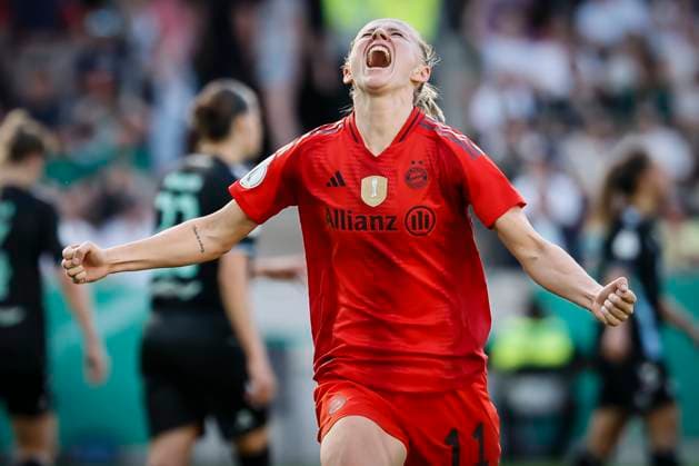 45. DFB-Pokal Finale der Frauen: FC Bayern München - SV Werder Bremen, 01.05.2025 Torjubel: Lea Schüller (FC Bayern München, 11) trifft zum 4:1; 45.? ?DFB-Pokal Finale der Frauen: FC Bayern München - SV Werder Bremen am 01.05.2025 im RheinEnergie-Stadion in Köln (Nordrhein-Westfalen). DFL REGULATIONS PROHIBIT ANY USE OF PHOTOGRAPHS AS IMAGE SEQUENCES AND OR QUASI-VIDEO. Copyright: xBEAUTIFULxSPORTS AxelxKohringx