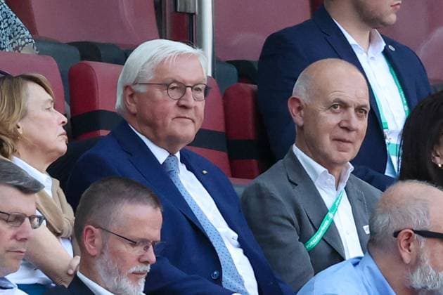 Frank-Walter Steinmeier auf der Tribuene, SV Werder Bremen vs. FC Bayern Frauen Muenchen, DFB-Pokal Finale, 01.05.25 DFB regulations prohibit any use of photographs as image sequences and or quasi-video. (kolbert-press) Koeln NRW Deutschland