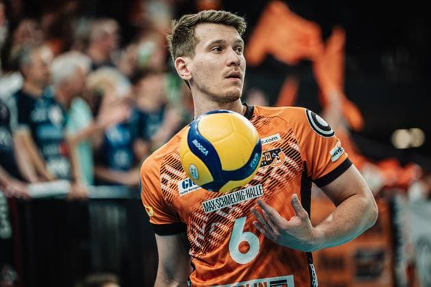 Volleyball Herren Saison 2024 2025 1. Volleyball Bundesliga Männer Finale SVG Lüneburg vs. BERLIN RECYCLING Volleys 01.05.2025 Johannes Tille ( 6, Berlin Recycling Volleys) Lüneburg LKH Arena Niedersachsen Deutschland