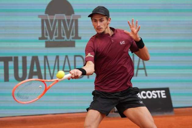 TENNIS - MUTUA MADRID OPEN 2025 Matteo Arnaldi of Italia during the Mutua Madrid Open 2025, ATP, Tennis Herren Masters 1000 and WTA, Tennis Damen 1000, tennis tournament on 01 May 2025 at Caja Magica in Madrid, Spain - Photo Laurent Lairys PSNEWZ MadridSpain  Copyright: xLaurentxLairysx
