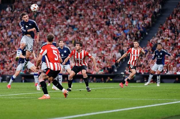Manuel Ugarte of Manchester United, ManU heads towards goal which leads to Casemiro of Manchester United s goal Athletic Bilbao v Manchester United, UEFA Europa League, Semi Final, First Leg, Football, Estadio de San Mames, Bilbao, Spain - 01 May 2025 EDITORIAL USE ONLY No use with unauthorised audio, video, data, fixture lists, club league logos or live services. Online in-match use limited to 120 images, no video emulation. No use in betting, games or single club league player publications. Copyright: xGokhanxTaner Shutterstockx 15278833dj