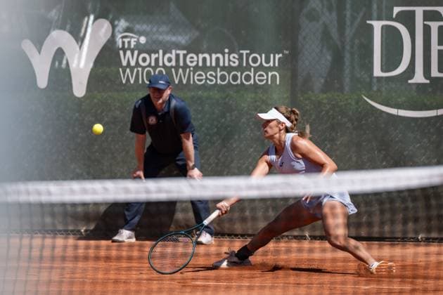 01.05.2025, GER, Frauen, ITF World Tennis Tour - Wiesbaden Tennis Open - Runde der letzten 16 - Einzel Solana Sierra (ARG) während des Spiels. Wiesbaden-Nordenstadt T2 Sports Health Club Hessen Deutschland