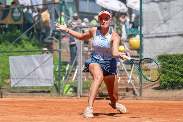 01.05.2025, GER, Frauen, ITF World Tennis Tour - Wiesbaden Tennis Open - Runde der letzten 16 - Einzel Darja Semenistaja (LAT) während des Spiels. Wiesbaden-Nordenstadt T2 Sports Health Club Hessen Deutschland