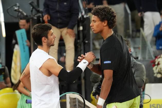 TENNIS - MUTUA MADRID OPEN 2025 Lorenzo Musetti of Italia and Gabriel Diallo of Canada during the Mutua Madrid Open 2025, ATP, Tennis Herren Masters 1000 and WTA, Tennis Damen 1000, tennis tournament on 01 May 2025 at Caja Magica in Madrid, Spain - Photo Laurent Lairys PSNEWZ MadridSpain  Copyright: xLaurentxLairysx