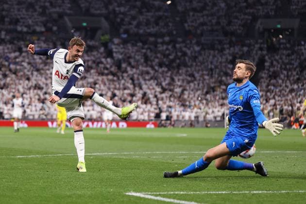 Tottenham Hotspur v FK Bodo Glimt 01 May 2025, London - UEFA Europa League - Semi Final - First Leg - Tottenham Hotspur v FK Bodo Glimt - James Maddison of Tottenham Hotspur scores their second goal - Photo: Jacques Feeney Offside. London UK Copyright: xJacquesxFeeneyx xOffsidexOffside