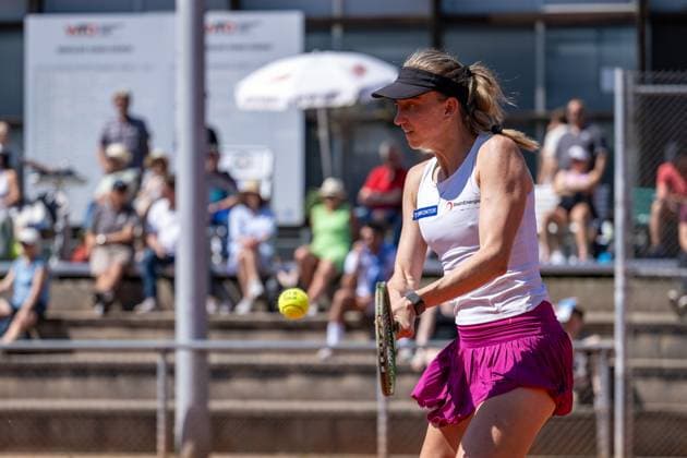 01.05.2025, GER, Frauen, ITF World Tennis Tour - Wiesbaden Tennis Open - Runde der letzten 16 - Einzel Mona Barthel (GER) während des Spiels. Wiesbaden-Nordenstadt T2 Sports Health Club Hessen Deutschland