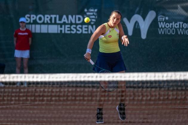01.05.2025, GER, Frauen, ITF World Tennis Tour - Wiesbaden Tennis Open - Runde der letzten 16 - Einzel Jodie Anna Burrage (GBR) während des Spiels. Wiesbaden-Nordenstadt T2 Sports Health Club Hessen Deutschland