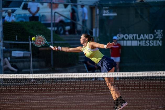 01.05.2025, GER, Frauen, ITF World Tennis Tour - Wiesbaden Tennis Open - Runde der letzten 16 - Einzel Jodie Anna Burrage (GBR) während des Spiels. Wiesbaden-Nordenstadt T2 Sports Health Club Hessen Deutschland