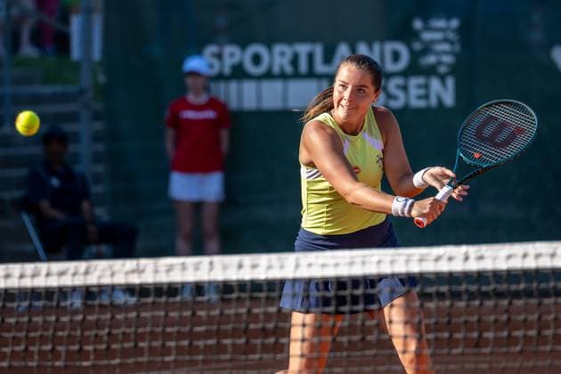 01.05.2025, GER, Frauen, ITF World Tennis Tour - Wiesbaden Tennis Open - Runde der letzten 16 - Einzel Jodie Anna Burrage (GBR) während des Spiels. Wiesbaden-Nordenstadt T2 Sports Health Club Hessen Deutschland