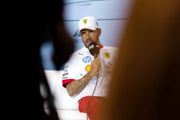 Formula 1 Crypto.com Miami Grand Prix 2025, Joe Pinchin OVERTAKE MAXPPP - Miami 01 05 2025 44 HAMILTON Lewis (gbr), Scuderia Ferrari, portrait during the Formula 1 Crypto.com Miami Grand Prix 2025, the 6th round of the 2025 FIA Formula 1 World Championship, WM, Weltmeisterschaft on the Miami International Autodrome from May 1 to 4, 2025, in Miami, United States Miami United States  Copyright: xOVERTAKE MAXPPPxJoexPinchinx OVT202505018712 OVT202505018712