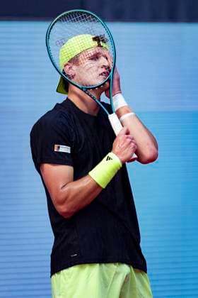 Mutua Madrid Open 2025 Jakub Mensik of Czech Republic is seen disappointed during the Men s Singles Quarter-Final match against Francisco Cerundolo of Argentina during at the Mutua Madrid Open 2025 tournament celebrated at La Caja Magica on May 01, 2025 in Madrid, Spain. Madrid La Caja Magica Madrid Spain Copyright: xAlbertoxGardinx AGardin_20250501_Mutua_Madrid_Open_0834
