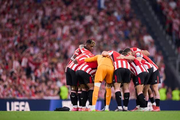 Athletic Club v Manchester United, ManU - UEFA Europa League 2024 25 Semi Final First Leg Players of Athletic Club huddle prior to the UEFA Europa League 2024 25 Semi Final First Leg match between Athletic Club and Manchester United at San Mames on May 1, 2025, in Bilbao, Spain. Bilbao San Mames Basque Country Spain RL_ATHvMUTD_EL_000035 Copyright: xRicardoxLarreinax