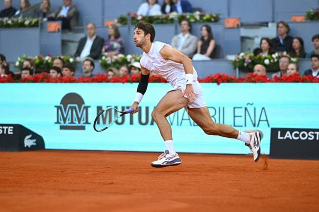 Mutua Madrid Open - Quarter-finals - Lorenzo Musetti Lorenzo Musetti (ITA) during his quarter final round match at the Mutua Madrid Open in Madrid, Spain, on May, 1, 2025. Photo by Corinne Dubreuil ABACAPRESS.COM Madrid Spain  Copyright: xDubreuilxCorinne ABACAx