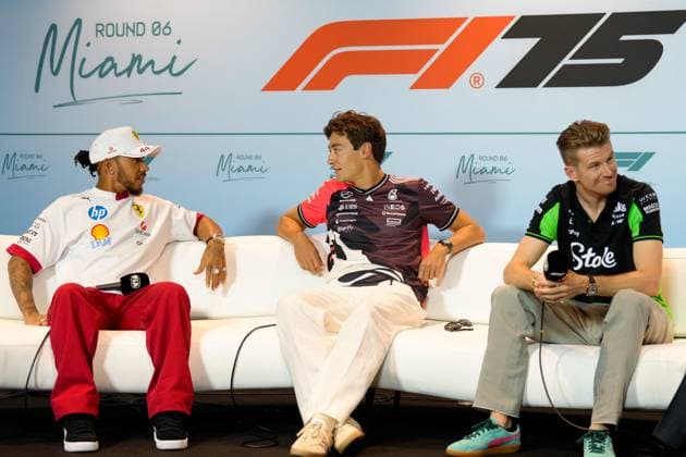 MOTORI - Formula 1 - Crypto.com Miami Grand Prix 2025 - press conference, PK, Pressekonferenz Lewis Hamilton (GBR), Ferarri, 44, George Russell (GBR), Mercedes, 63 and Nico Hulkenberg (GER), Kick Sauber, 27, press conference Miami Copyright: xIPAxSport ABACAx