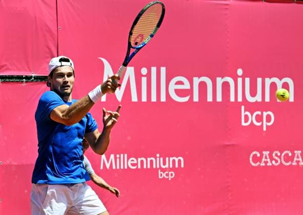 Mark Wallner ereicht im Doppel das Halbfinale der Estoril Open Estoril Open, ATP, Tennis Herren 175 Challenge Tour, 02-05-2025, Vierteöfinale: Das deutsche Tennisprofi und Doppel-Spezialist Mark WALLNER erreicht (zusammen mit seinem Partner Jakob Schnaitter) bei den Estoril Open in Portugal das Halbfinale des Sandplatzturniers durch einen Sieg über Denis Jewsejew Beibit Zhukajev (Kasachstan). Estoril Estoril Tenis Club Lisbon Portugal